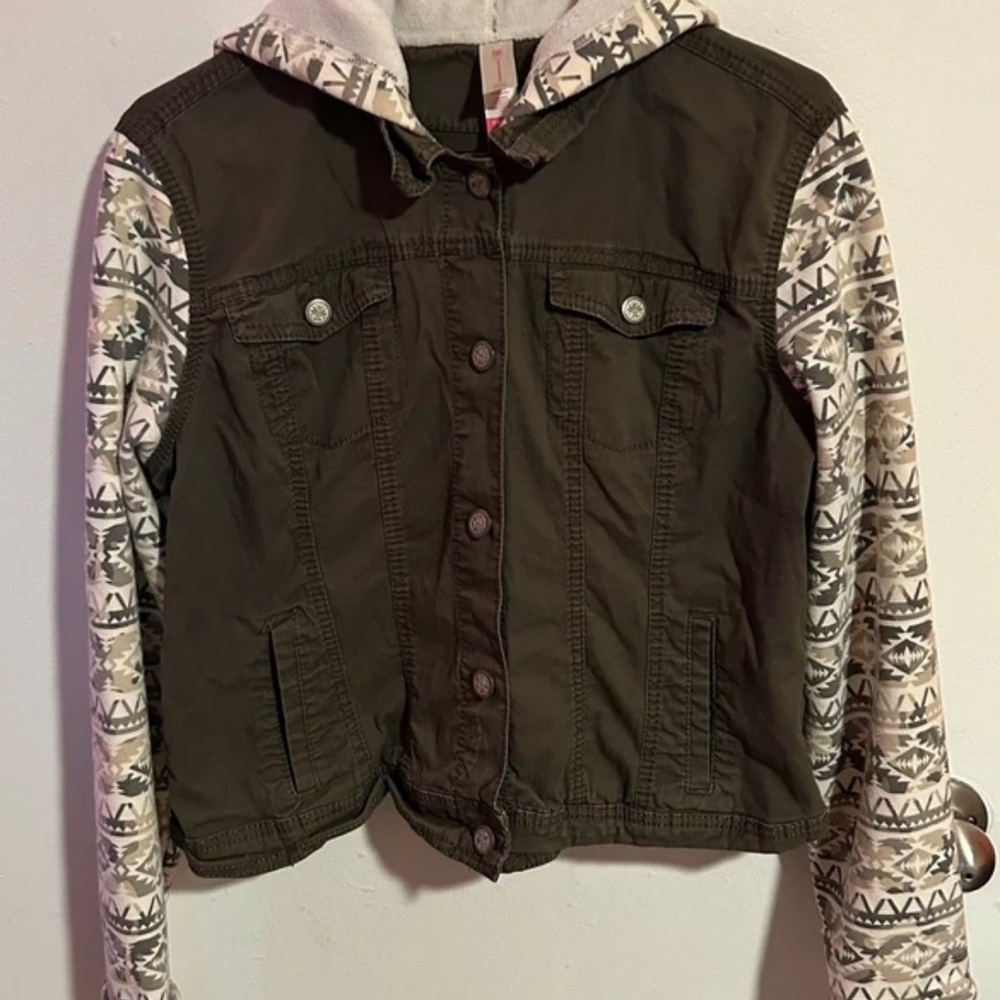 No Boundaries Utility Jacket With Patterned Sleev… - image 1